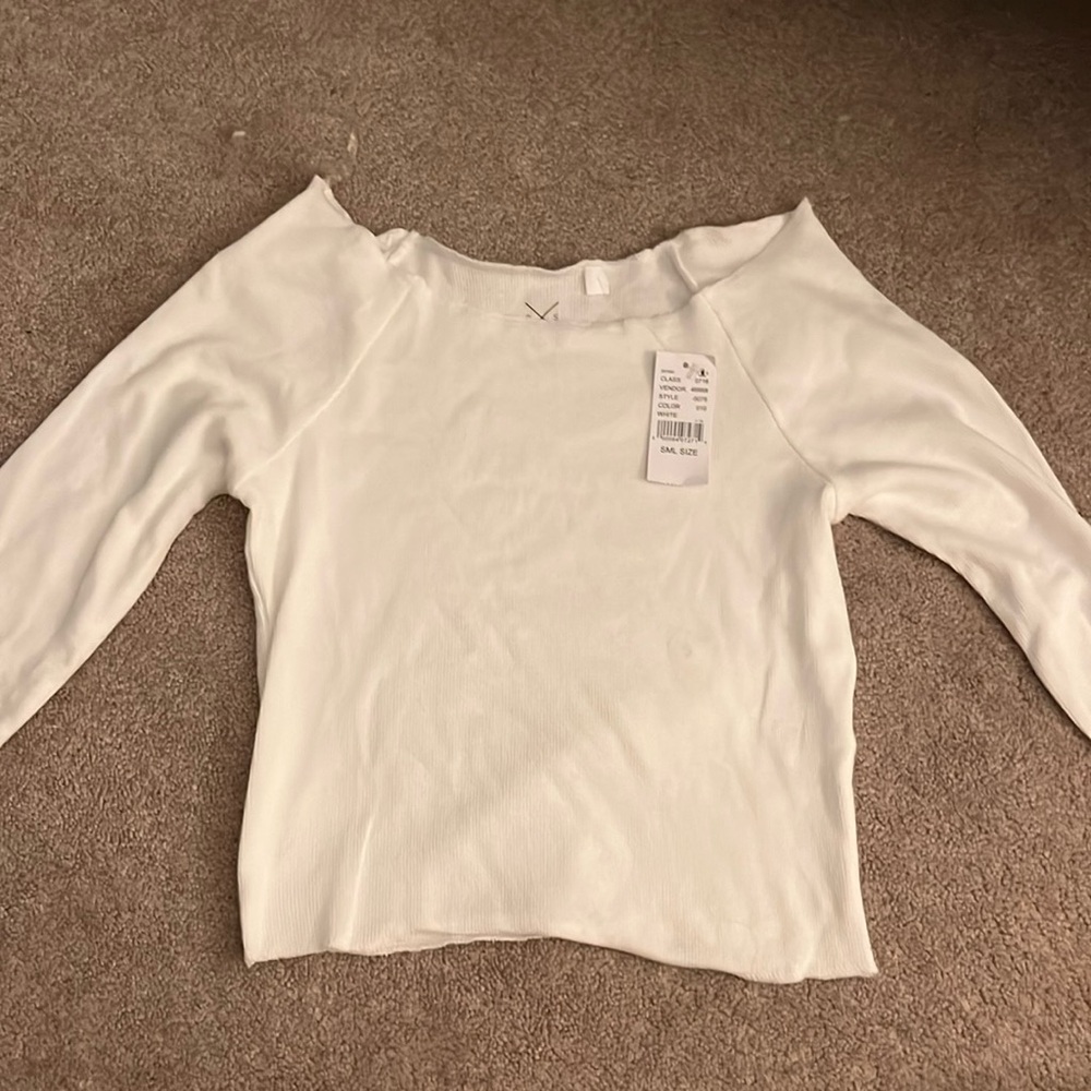 White long sleeve ribbed shirt from PacSun. New with tags, never worn